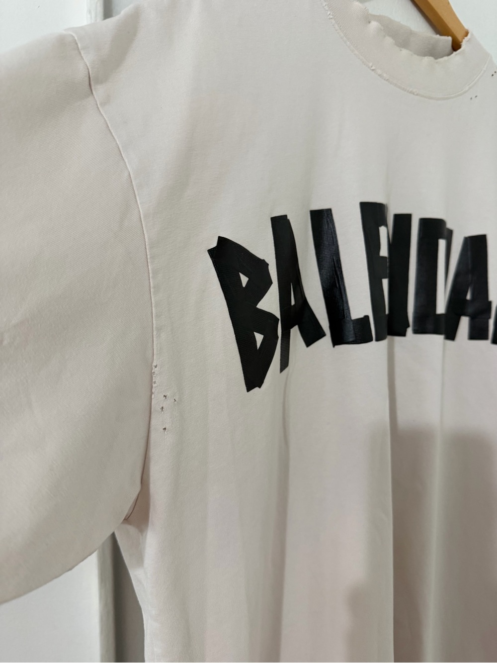 Balenciaga Off-White Tee with Black Logo - Picture 3 of 5